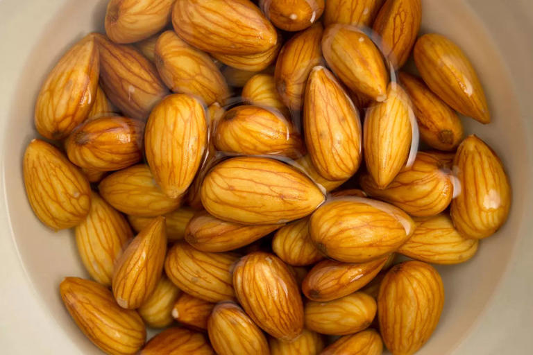 What happens to your skin when you consume soaked almonds regularly